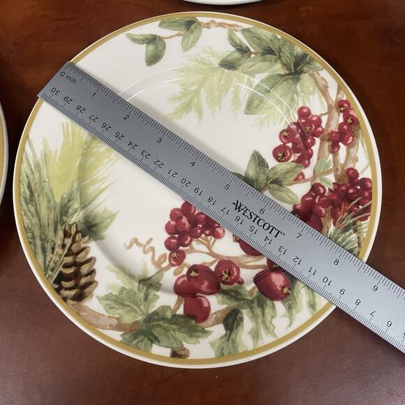 Set Of 3 William Sonoma Botanical Wreath Salad Plates 8 1/4" Made in Portugal - Picture 3 of 8